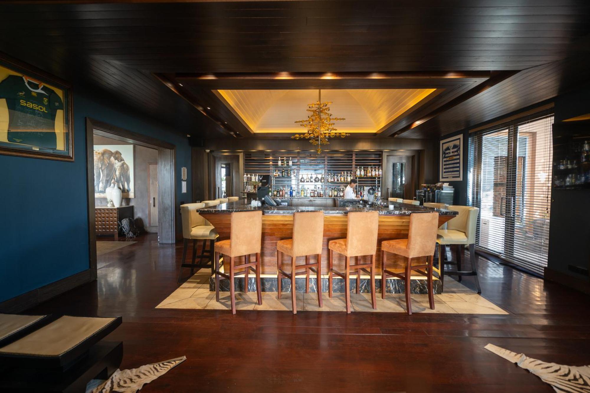 קניסנה Pezula Nature Retreat מראה חיצוני תמונה The bar at the 101 Club